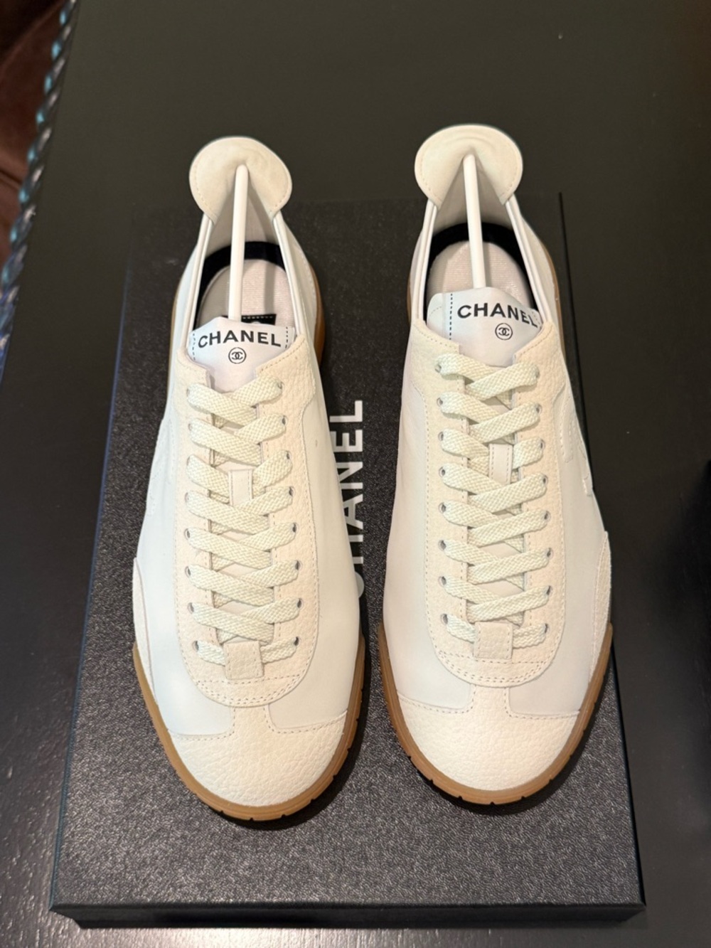 RARE SS 26 CHANEL NEW Samba Style White Leather Low-Top Sneakers with Gum Sole - Picture 2 of 6